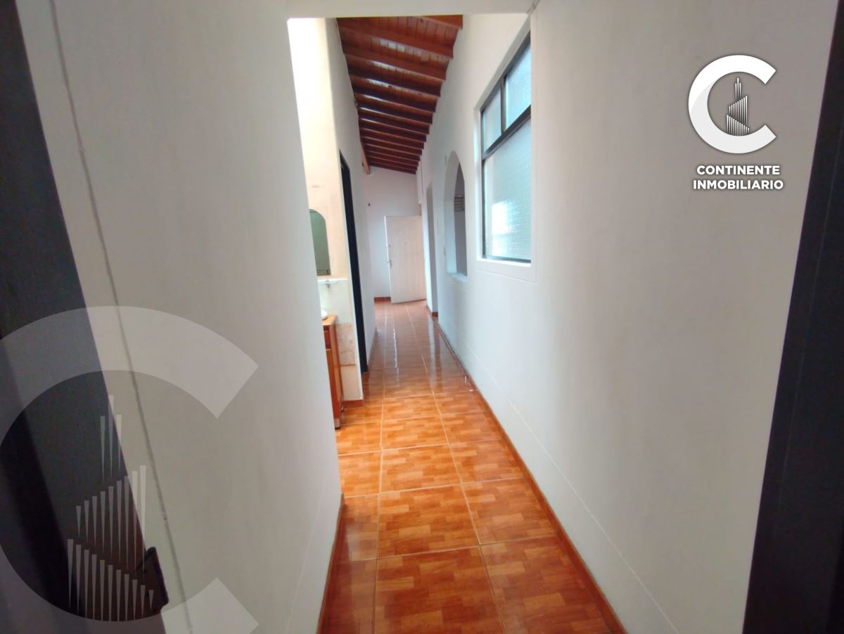 Miniatura {{@index}}