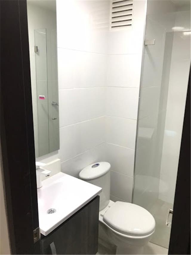 Miniatura {{@index}}