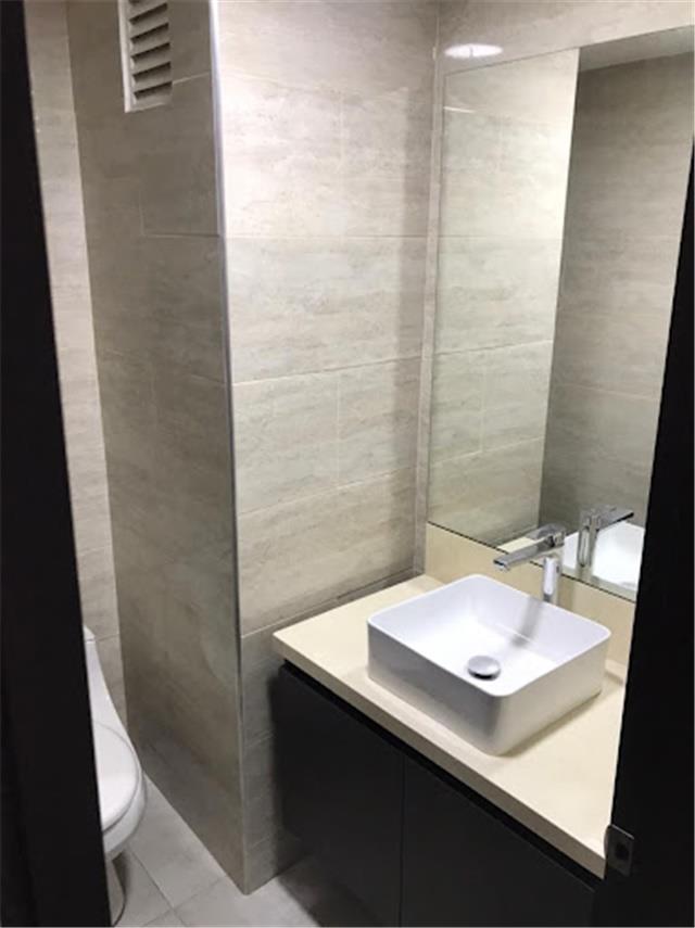 Miniatura {{@index}}