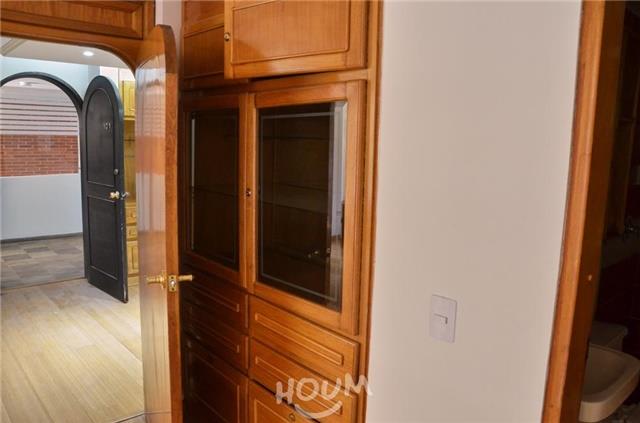 Miniatura {{@index}}