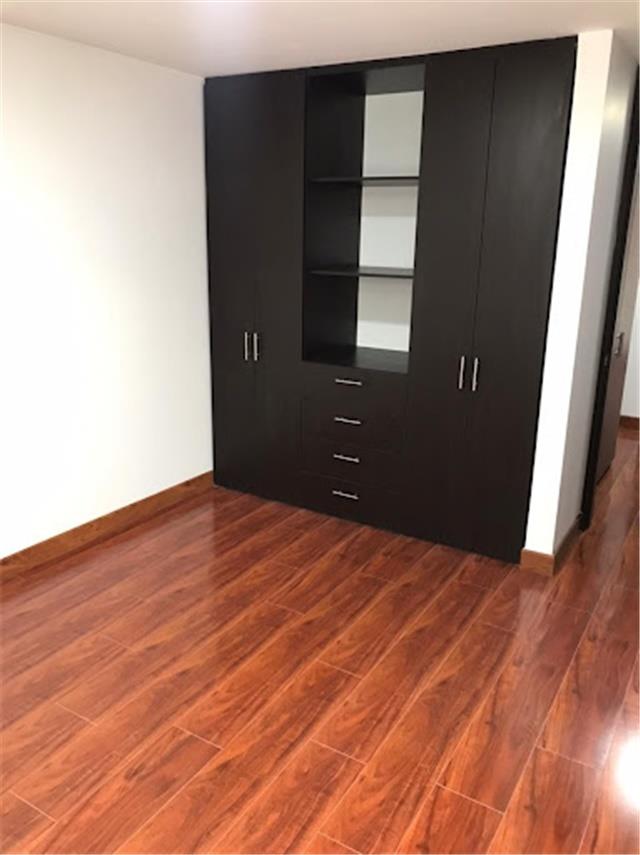 Miniatura {{@index}}