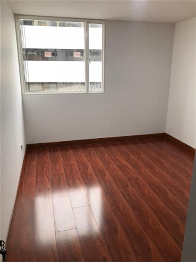 Miniatura {{@index}}