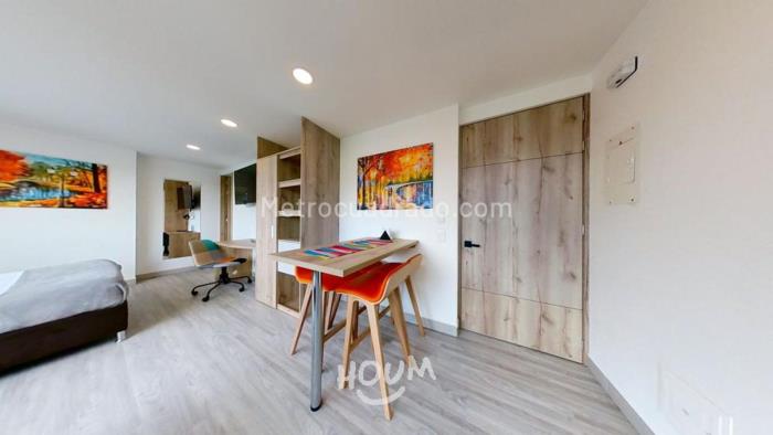 Miniatura {{@index}}