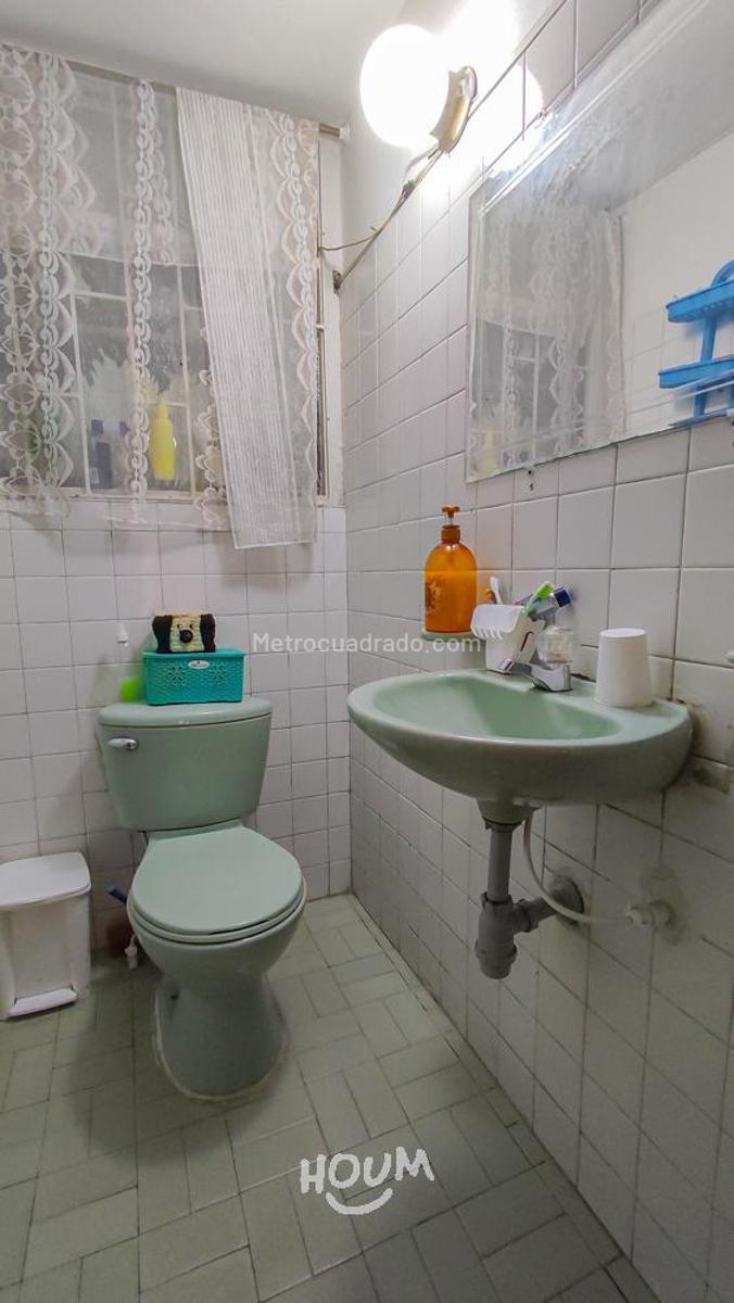 Miniatura {{@index}}