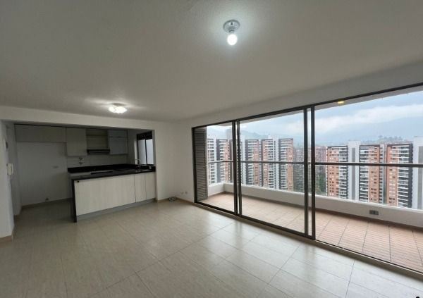 APARTAMENTO en Loma de los Bernal