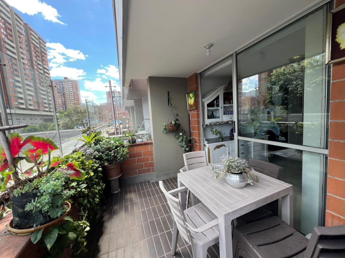 APARTAMENTO en LOS COLORES