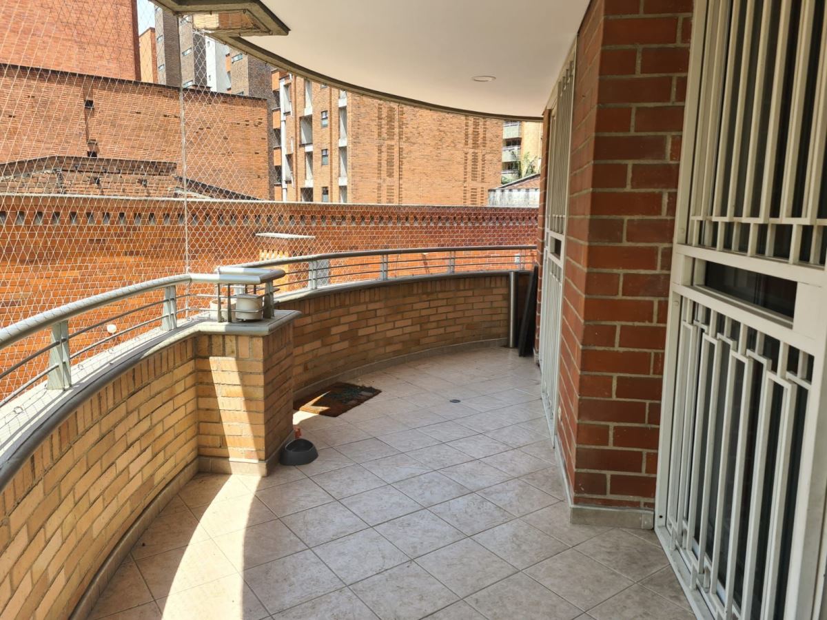 APARTAMENTO en LAURELES
