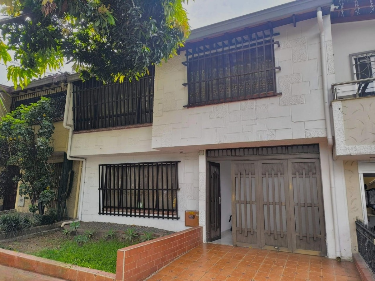 CASA VIVIENDA en ROSALES