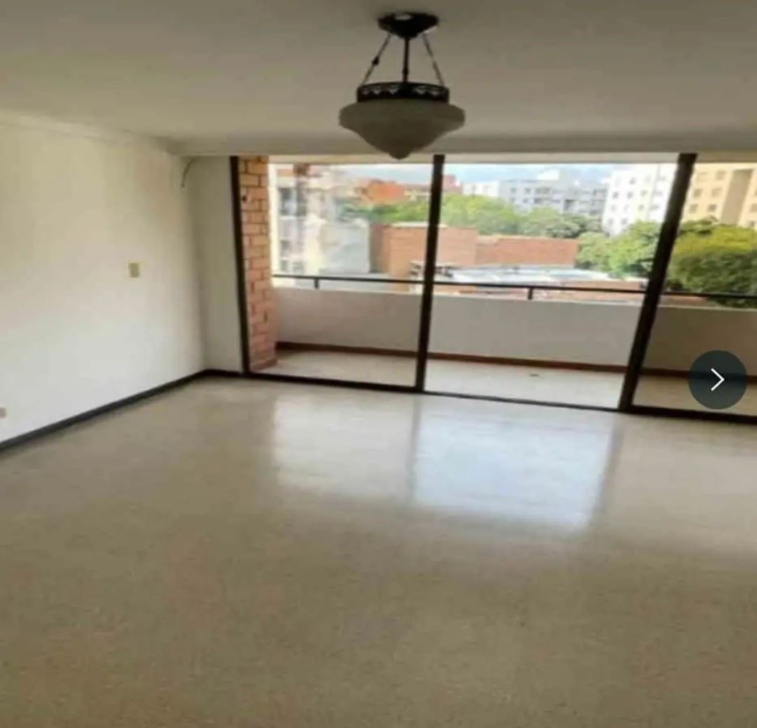 APARTAMENTO en LAURELES