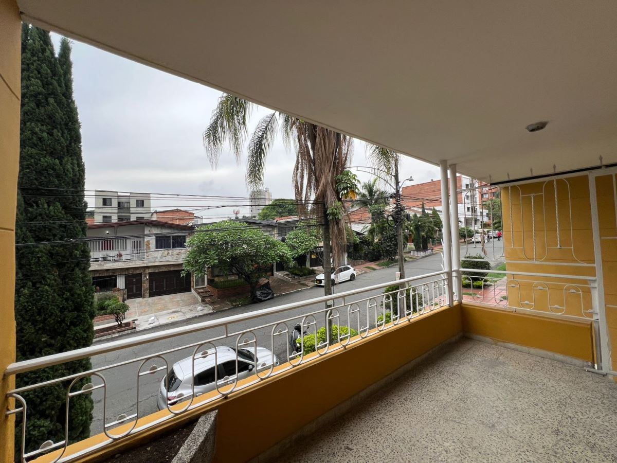 CASA VIVIENDA en NOGAL - LOS ALMENDROS