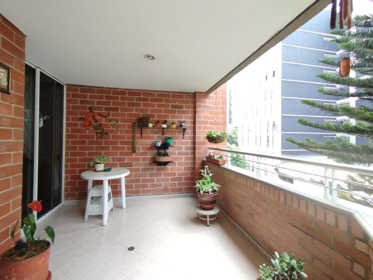 APARTAMENTO en LAURELES
