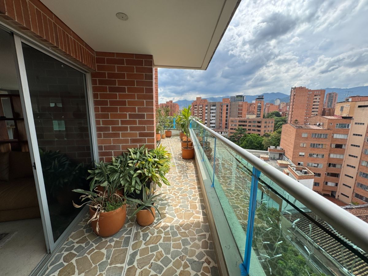 APARTAMENTO en LAURELES