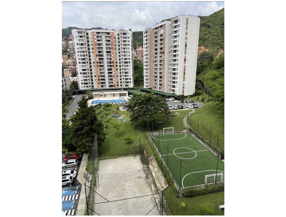 APARTAMENTO en Loma de los Bernal