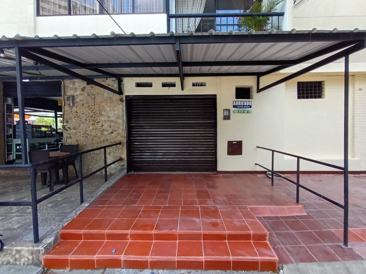 LOCAL en LAURELES