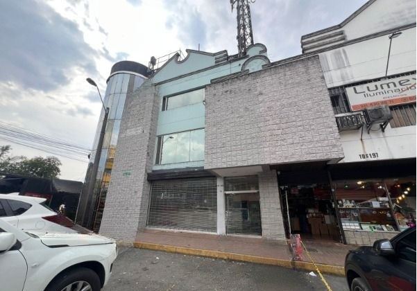 LOCAL en AGUACATALA