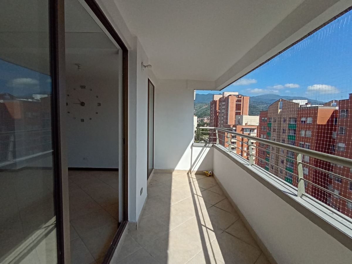 APARTAMENTO en LOMA DE LOS BERNAL