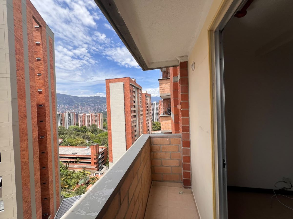 APARTAMENTO en LOMA DE LOS BERNAL