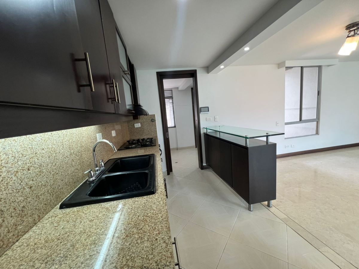 APARTAMENTO en LAURELES