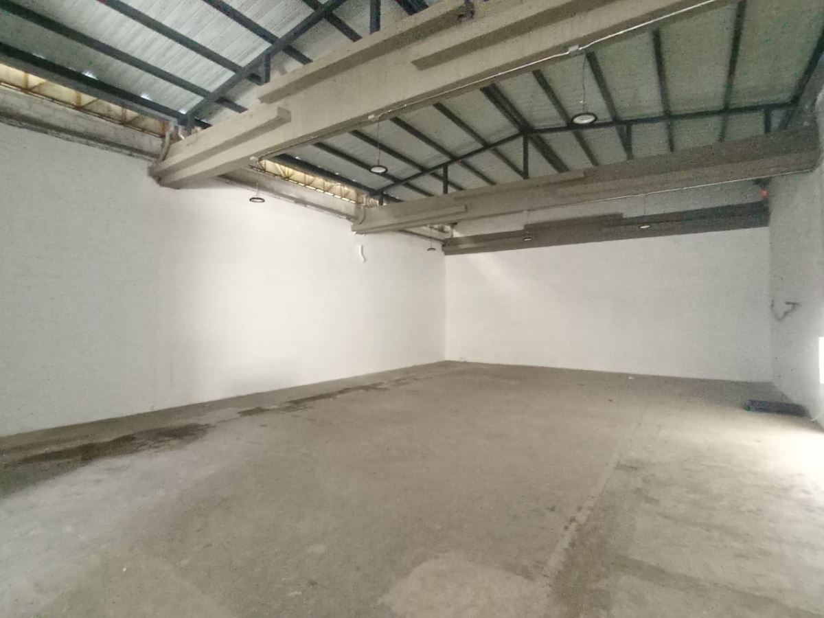 BODEGA en CAPRICENTRO