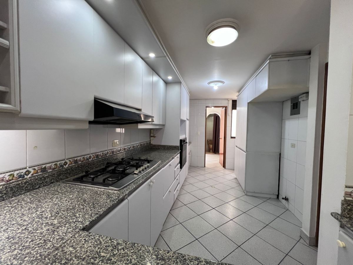APARTAMENTO en LAURELES