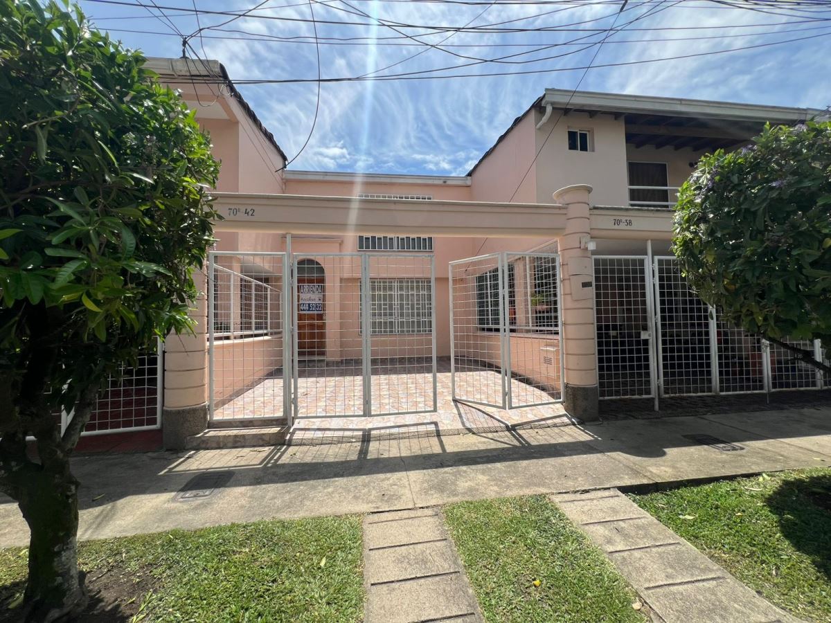 CASA VIVIENDA en LA MOTA