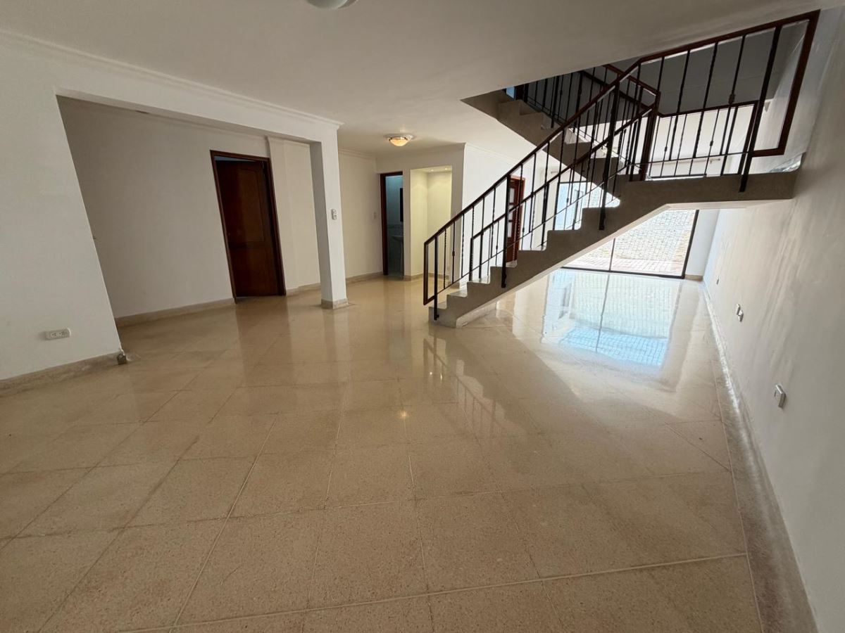 CASA VIVIENDA en LA CASTELLANA