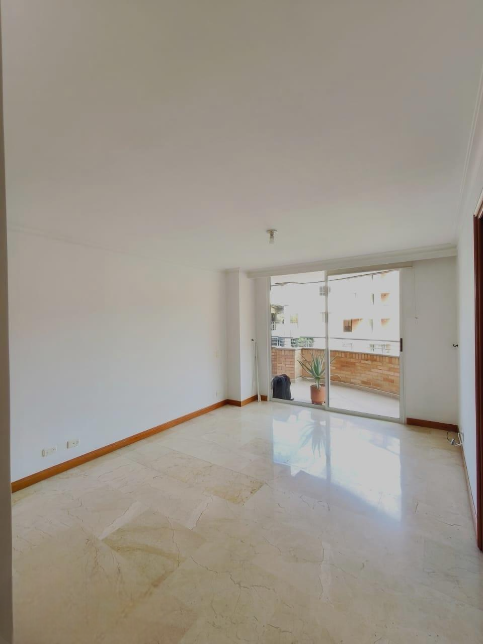 APARTAMENTO en LAURELES