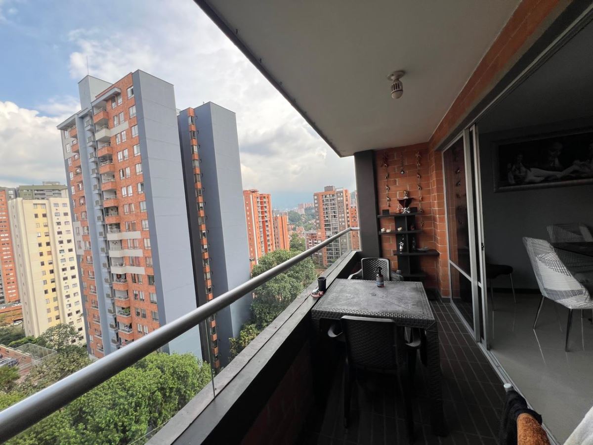 APARTAMENTO en LOMA DE LOS BERNAL
