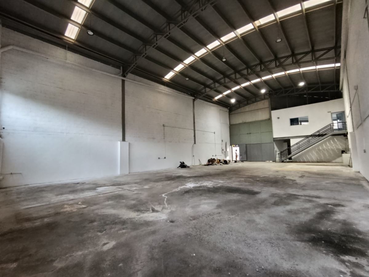 BODEGA en LA TABLAZA